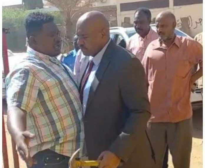 الجاكومي يرفض قرار اللجنة التسبيرية و يقتحم استاد المريخ