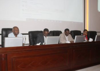 مجلس الأدوية يؤكد  على تقوية نظم  السلامة للعاملين  بالمختبر الوطني للرقابة والبحوث الدوائية