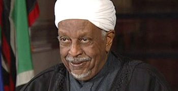 بعد غياب دام سنوات..الميرغني يصل الخرطوم