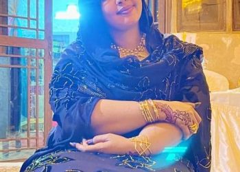 فاصل رقص لنجمةسودانية يثير ضجة واسعه بمواقع التواصل