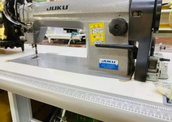 فنانة شهيرة تنعي أحد خياطين بسوق الموردة