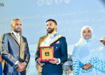 شاهد بالصور تنصيب الفنان  أحمد الصادق سفير الشباب للبناء والتعمير