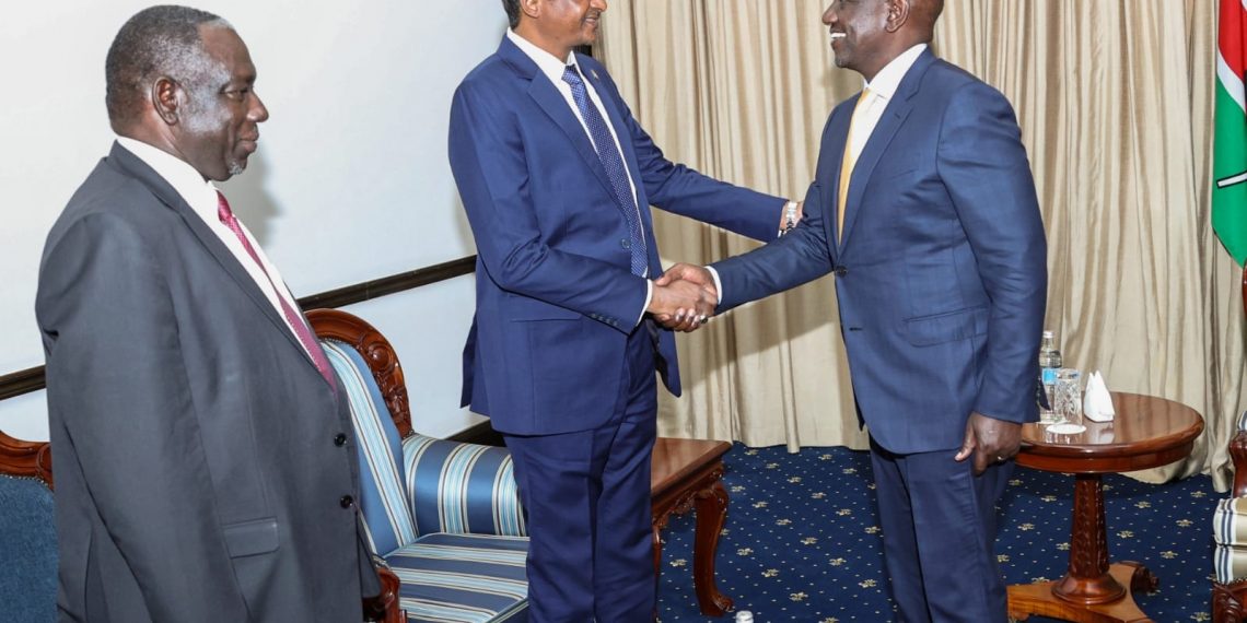 رئيس جمهورية كينيا يستقبل نائب رئيس مجلس السيادة