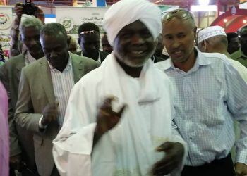 جبريل: يزور جناح وزارة المالية بمعرض الخرطوم الدولي