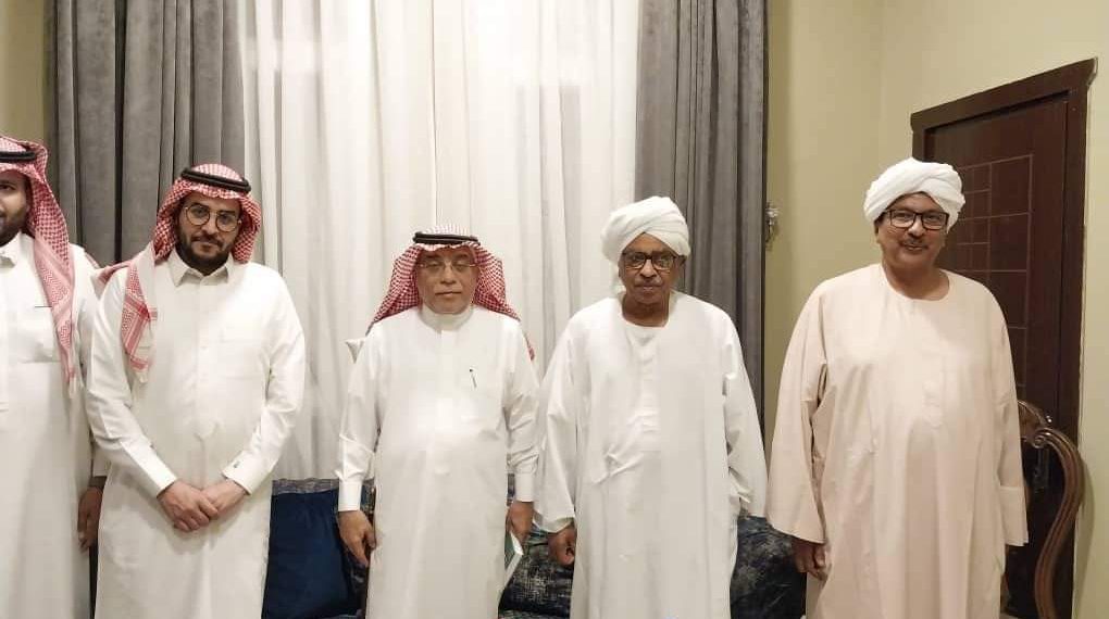 السفير السعودي في ضيافة الشريف الهندي