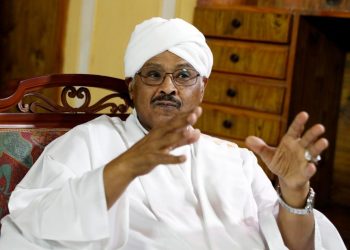 مبارك الفاضل: الإتفاق الإطارى مغلق على فئة محددة، ونرحب بالدعوة المصرية لحوار سودانى سودانى