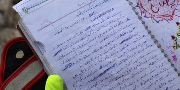 “ماتت رغبتي في كل شيء”.. مذكرات طفلة سورية تبكي رواد مواقع التواصل