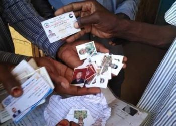 إيقاف  مذيع ومسؤول بالتلفزيون تورط في عملية تزوير رُتب عسكرية