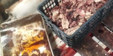 ضبط مواد غذائية فاسدة بمركز تجاري بالخرطوم بحري