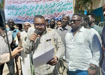 الجمارك تمنع تجمع أصحاب السيارات من تنفيذ وقفة احتجاجيه