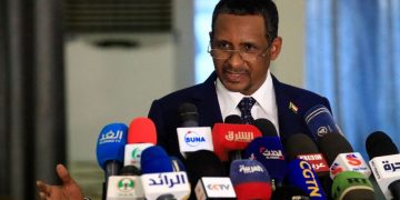 نائب رئيس مجلس السيادة يدشن جسر المساعدات الإنسانية لتركيا