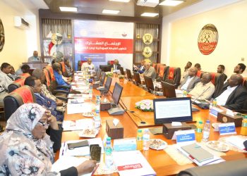 وزير المعادن :  النز والفوالق الأرضية  ظواهر مزعجة