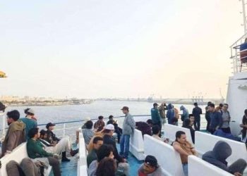 اجلاء الدفعة الثانية من الجالية اليمنيه