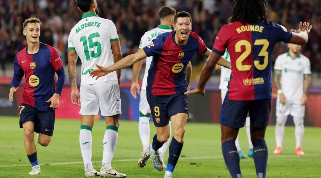 «لاليغا»: ليفاندوفسكي يقود برشلونة للعلامة الكامل