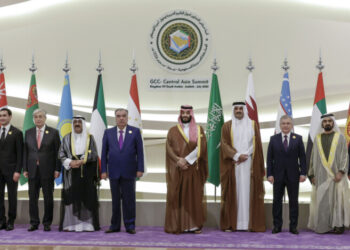 مجلس التعاون الخليجي يدعو طرفي الحرب في السودان للانخراط في تسوية الأزمة