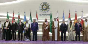 مجلس التعاون الخليجي يدعو طرفي الحرب في السودان للانخراط في تسوية الأزمة
