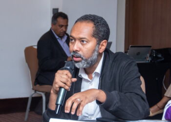 م. خالد سلك يرد على حديث مناوي بقناة الجزيرة