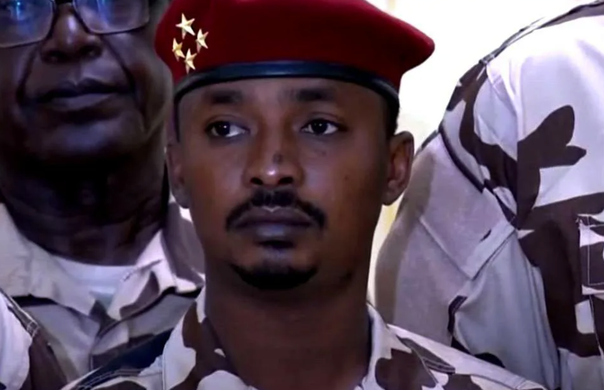 الرئيس التشادي محمد إدريس ديبي